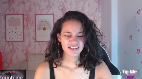 Snapshot of tyna_ch chatting on 02-28-25, 07:46 TYNA online show from 02-28-25, 07:46