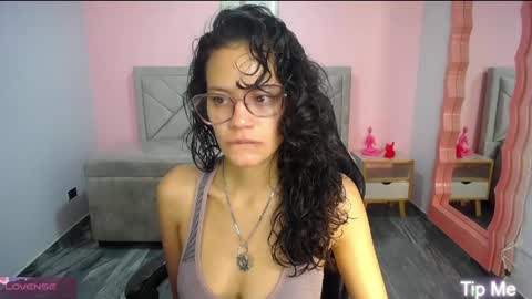 Snapshot of tyna_ch chatting on 06-02-26, 01:02 TYNA online show from 06-02-26, 01:02