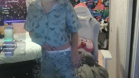 Snapshot of tyra_liana chatting on 02-14-25, 01:13 Tyra Liana online show from 02-14-25, 01:13