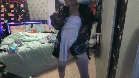 Snapshot of tyra_liana chatting on 03-09-25, 01:14 Tyra Liana online show from 03-09-25, 01:14