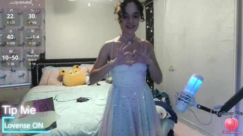 Snapshot of tyra_lynn chatting on 01-28-25, 03:25 Tyra online show from 01-28-25, 03:25