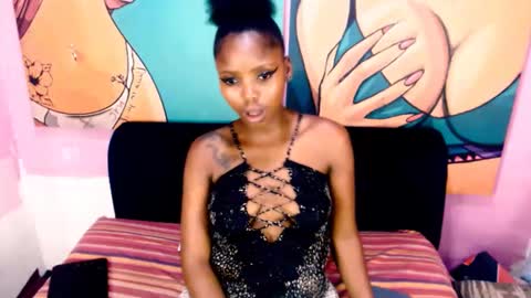 Snapshot of tyrabangz chatting on 03-06-25, 06:59 Tyra online show from 03-06-25, 06:59