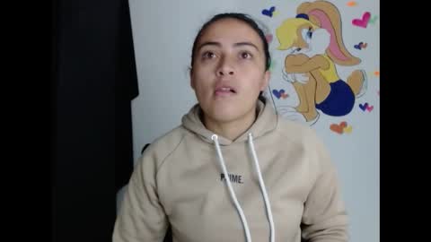 Snapshot of tyrahot_ chatting on 12-01-25, 09:58 tyrahot_ online show from 12-01-25, 09:58