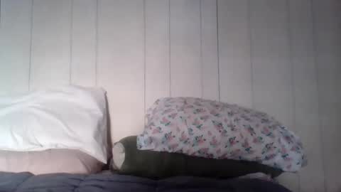 Snapshot of u_caught_us chatting on 02-01-25, 01:41 u_caught_us online show from 02-01-25, 01:41