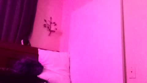 Snapshot of uandme_baby chatting on 09-11-25, 10:26 Azelia B online show from 09-11-25, 10:26