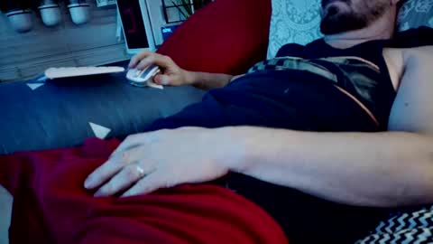 Snapshot of ucez2play chatting on 03-08-25, 09:28 Daddy online show from 03-08-25, 09:28