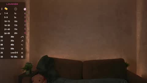 Lili online show from 02-09-25, 01:46