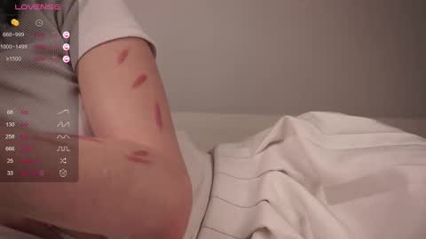 Lili online show from 02-19-25, 01:51