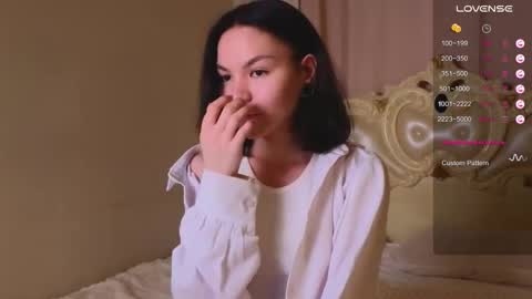 Lili online show from 03-08-25, 07:42