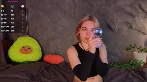 Polly online show from 11-30-25, 03:16