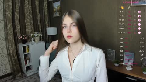Snapshot of udeledelmoref chatting on 12-18-24, 08:25 Liky online show from 12-18-24, 08:25