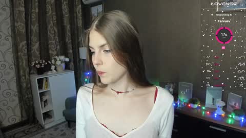 Snapshot of udeledelmoref chatting on 12-28-24, 02:11 Liky online show from 12-28-24, 02:11