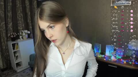 Snapshot of udeledelmoref chatting on 12-29-24, 08:15 Liky online show from 12-29-24, 08:15