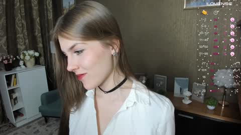 Snapshot of udeledelmoref chatting on 01-13-25, 11:17 Liky online show from 01-13-25, 11:17