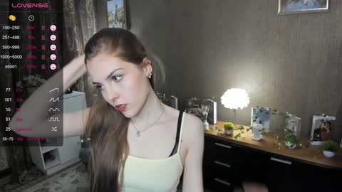 Snapshot of udeledelmoref chatting on 02-05-25, 12:10 Liky online show from 02-05-25, 12:10