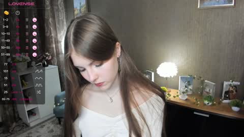 Snapshot of udeledelmoref chatting on 02-06-25, 02:00 Liky online show from 02-06-25, 02:00