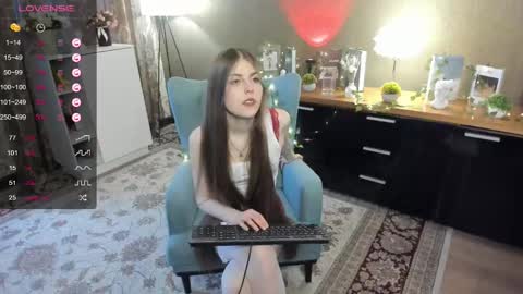 Snapshot of udeledelmoref chatting on 02-13-25, 06:09 Liky online show from 02-13-25, 06:09