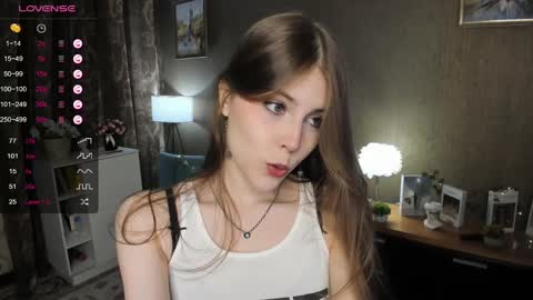 Snapshot of udeledelmoref chatting on 03-06-25, 09:20 Liky online show from 03-06-25, 09:20