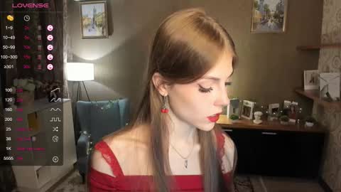 Snapshot of udeledelmoref chatting on 09-13-25, 11:37 Liky online show from 09-13-25, 11:37