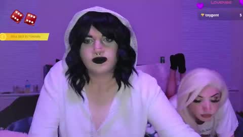 Lexi online show from 12-14-25, 04:07