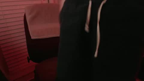 B online show from 04-19-26, 02:22