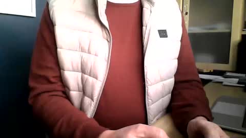 Snapshot of ukshowall chatting on 03-12-25, 11:20 mark online show from 03-12-25, 11:20