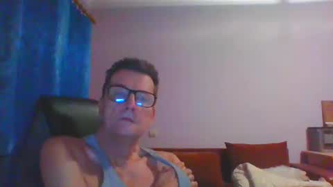 Snapshot of ulmeni4 chatting on 01-09-26, 09:05 ulmeni4 online show from 01-09-26, 09:05