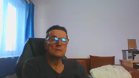 Snapshot of ulmeni4 chatting on 01-10-26, 11:56 ulmeni4 online show from 01-10-26, 11:56