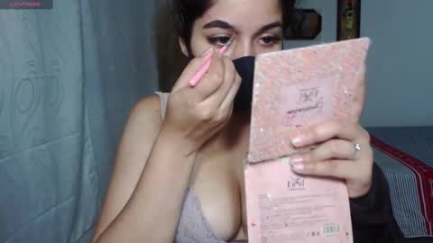 Snapshot of umarany chatting on 10-18-25, 12:39 umarani online show from 10-18-25, 12:39