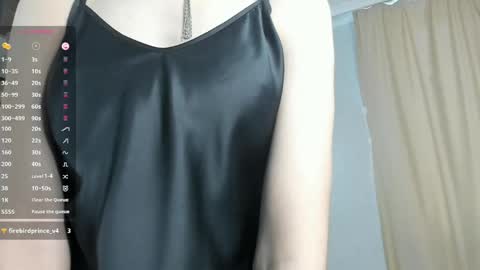 Liliane online show from 05-15-26, 05:58