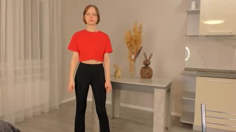 Snapshot of umbravelour chatting on 11-24-25, 03:23 Kira online show from 11-24-25, 03:23