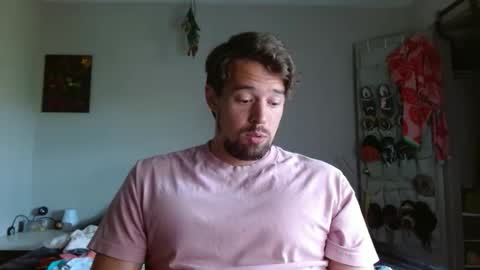 Snapshot of umphreak42 chatting on 06-05-26, 06:13 Andrew online show from 06-05-26, 06:13