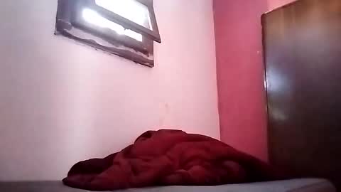 Snapshot of umzukaumtuga chatting on 10-10-25, 11:42 umzukaumtuga online show from 10-10-25, 11:42