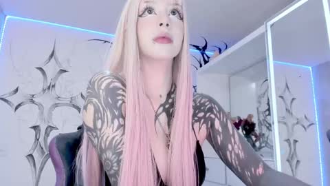 Elle Danielle  online show from 02-19-25, 03:28