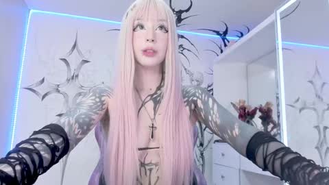 Elle Danielle  online show from 02-20-25, 03:45