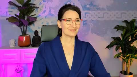 UnaTera online show from 11-15-25, 05:16