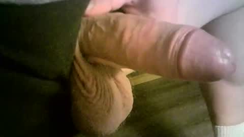 Snapshot of uncut_thick_daddy chatting on 04-08-26, 01:05 uncut_thick_daddy online show from 04-08-26, 01:05