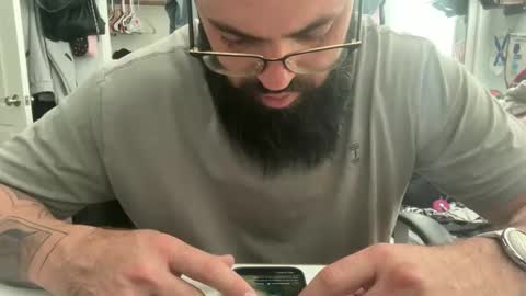 uncutbeard129840 online show from 10-20-25, 07:36