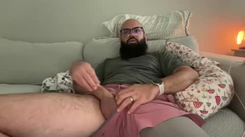 uncutbeard129840 online show from 11-15-25, 04:47