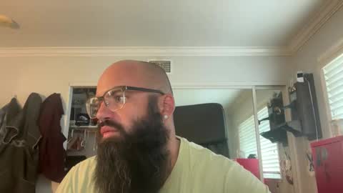 Snapshot of uncutbeard129840 chatting on 06-08-26, 01:55 uncutbeard129840 online show from 06-08-26, 01:55