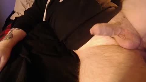 Snapshot of uncutcook chatting on 02-24-25, 07:33 uncutcook online show from 02-24-25, 07:33