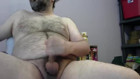 Snapshot of uncuthairybear22 chatting on 09-21-25, 05:25 uncuthairybear22 online show from 09-21-25, 05:25