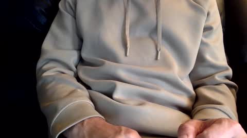 uncutone2345 online show from 10-26-25, 09:21