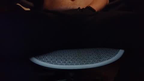 Under the desk online show from 12-15-25, 09:52