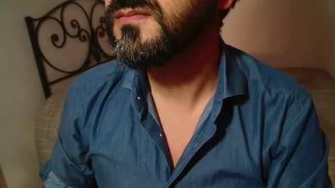 Giov online show from 10-27-25, 05:06