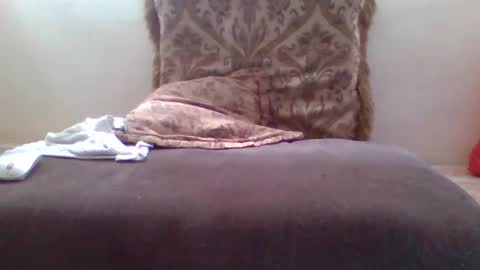 Snapshot of undrcvrlvr chatting on 02-09-25, 05:43 mrfck4lngr online show from 02-09-25, 05:43