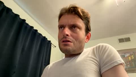 Snapshot of undress_me_ chatting on 06-18-26, 11:36 undress me online show from 06-18-26, 11:36