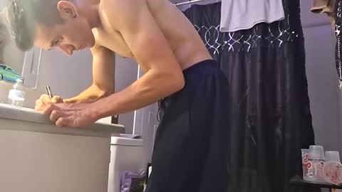 unfoldedlaundry online show from 06-05-26, 12:22