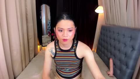 Snapshot of unforgetableasiancock chatting on 01-21-25, 05:30 unforgetableasiancock online show from 01-21-25, 05:30