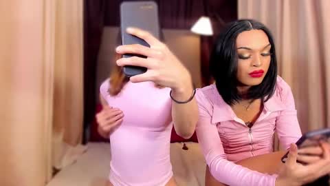 Snapshot of unforgetableasiancock chatting on 02-18-25, 06:37 unforgetableasiancock online show from 02-18-25, 06:37